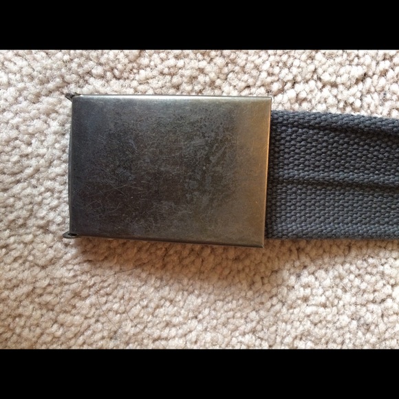 Grey Fabric Belt with Metal Closure - Picture 2 of 7